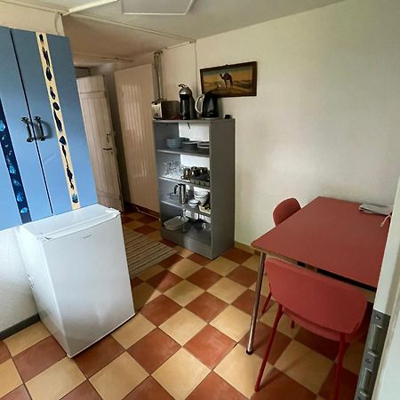 Appartement 1 Piece Entresol 30 M2 Proche Du Centre Et Bain Thermal Ивердон-ле-Бен Экстерьер фото